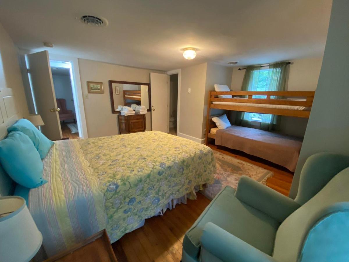 Отель Historic Rosemont Manor Berryville Экстерьер фото