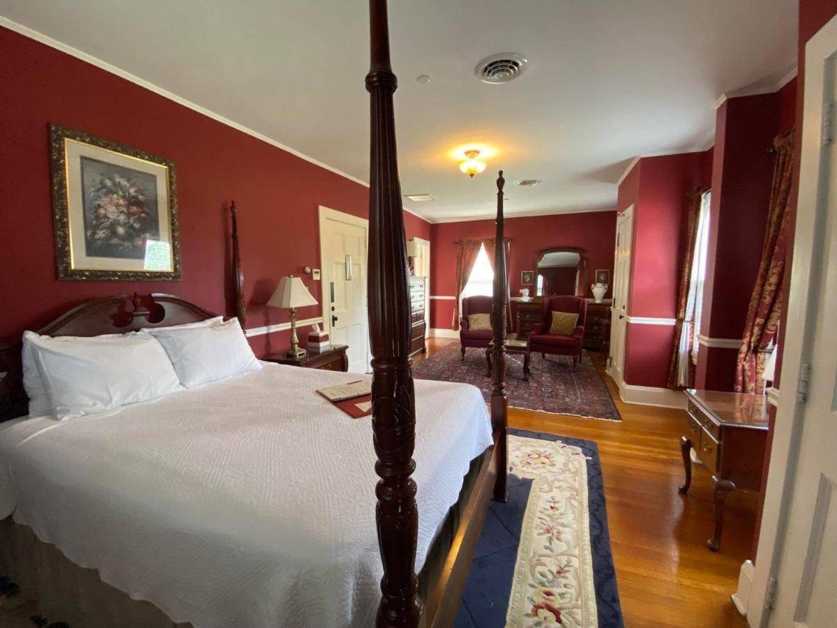 Отель Historic Rosemont Manor Berryville Экстерьер фото