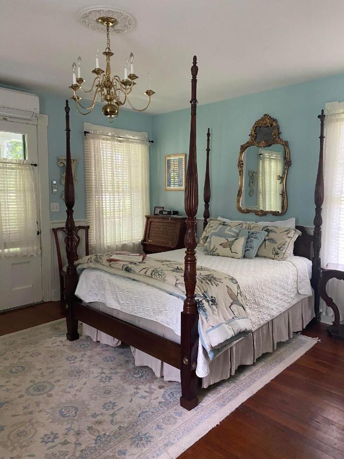 Отель Historic Rosemont Manor Berryville Экстерьер фото