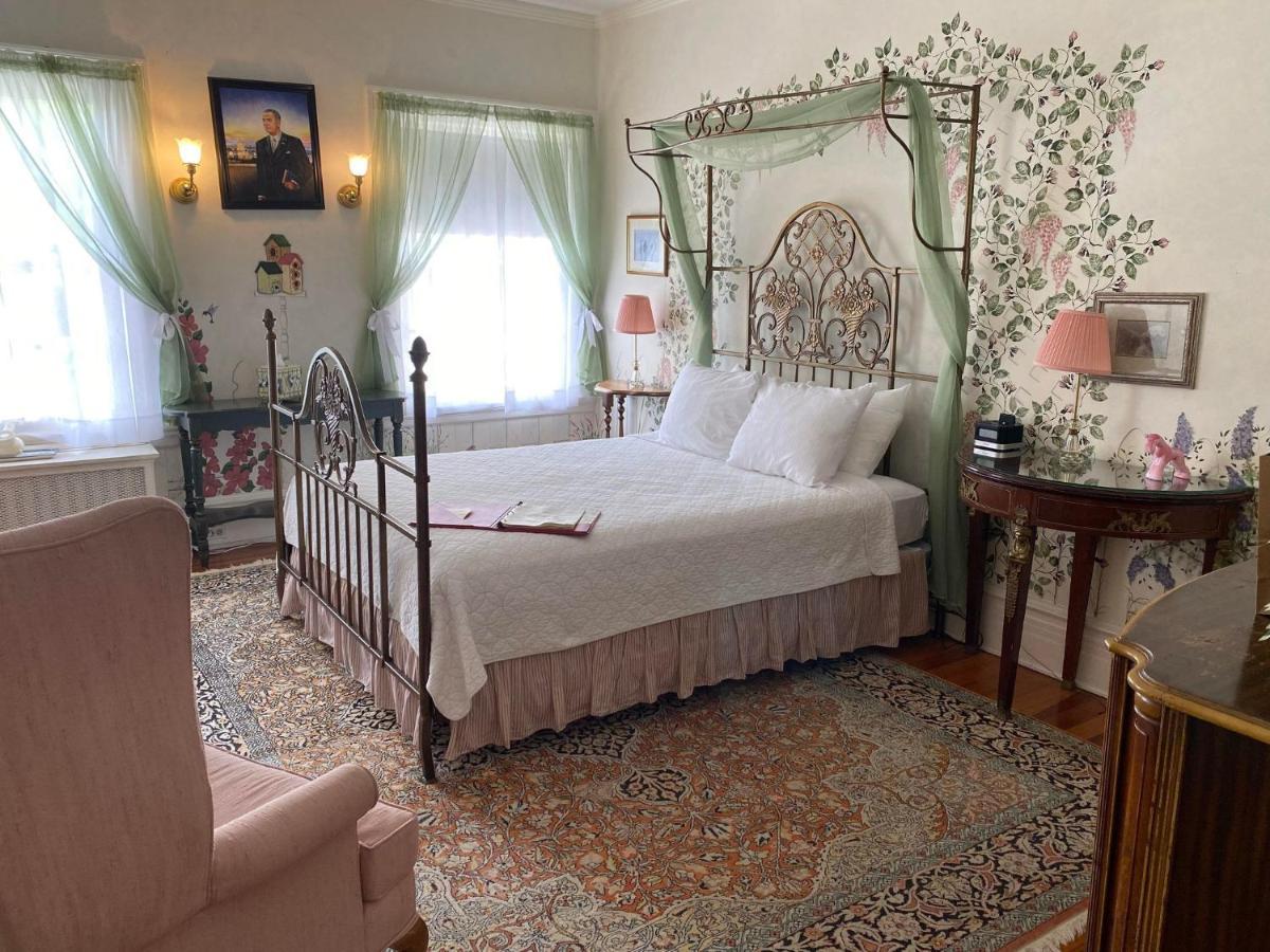 Отель Historic Rosemont Manor Berryville Экстерьер фото