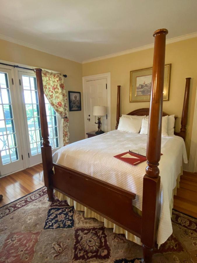 Отель Historic Rosemont Manor Berryville Экстерьер фото